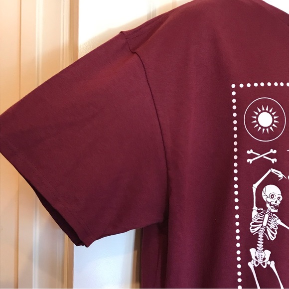 Ouija board short sleeve maroon T-shirt.  UNISEX NWOT. Size XL - Picture 4 of 5